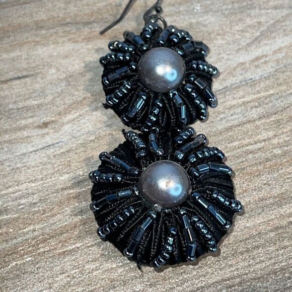 Beaded earrings women’s 3 inch drop dangle black gray stacked button bohemian - Picture 3 of 6